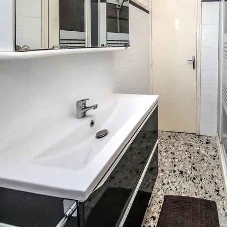 Апартаменты Joli - Piscine - 68m2 - Гайак